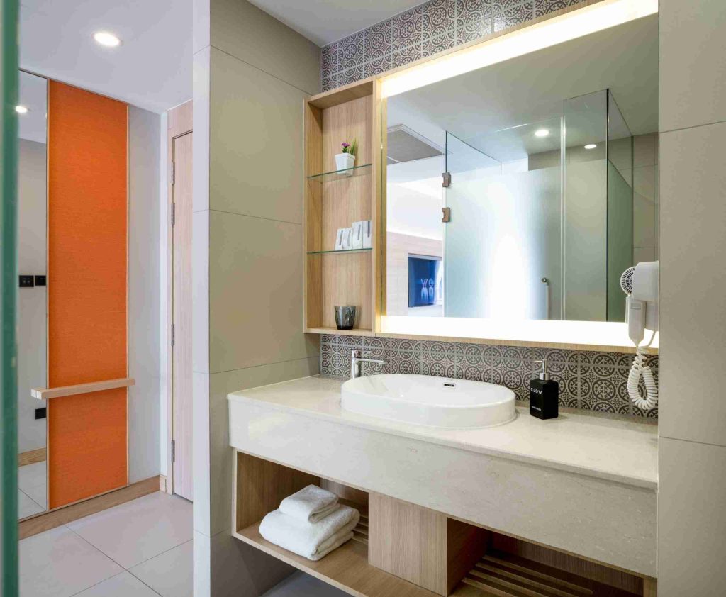 Bathroom-Superior-and-Deluxe-scaled