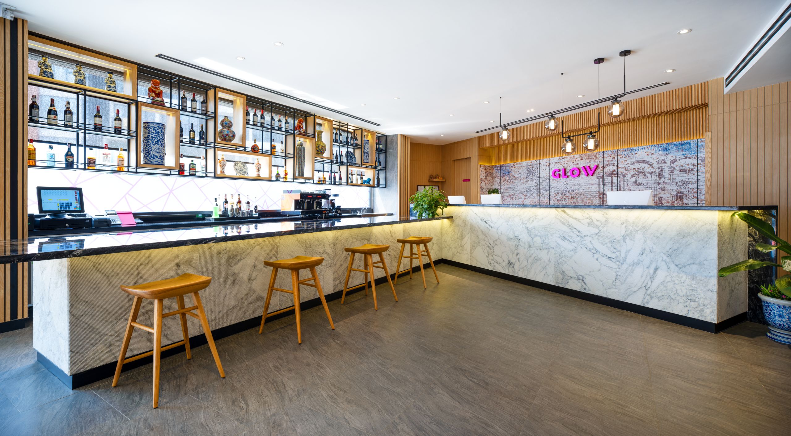 Lobby-Bar--scaled